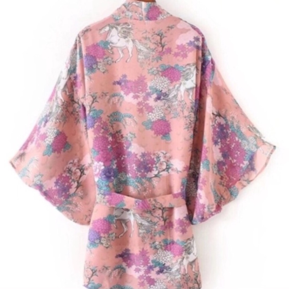 RESTOCKED! 5⭐️ Bohemian Horse Kimono - Picture 5 of 8
